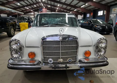 1970 Mercedes Benz 280Se z USA, uszkodzony, nr VIN 10801812048562